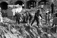 <strong>他独创的测算尘土中爆炸</strong>