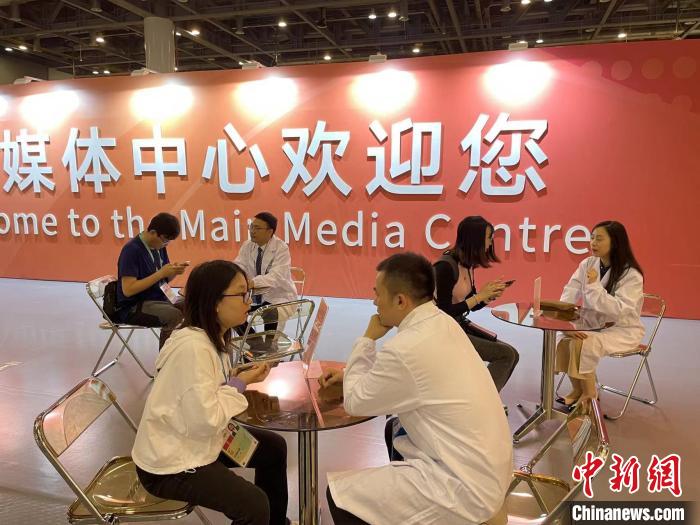 亚残运会中医药文化体验馆成焦点 中医体质辨识