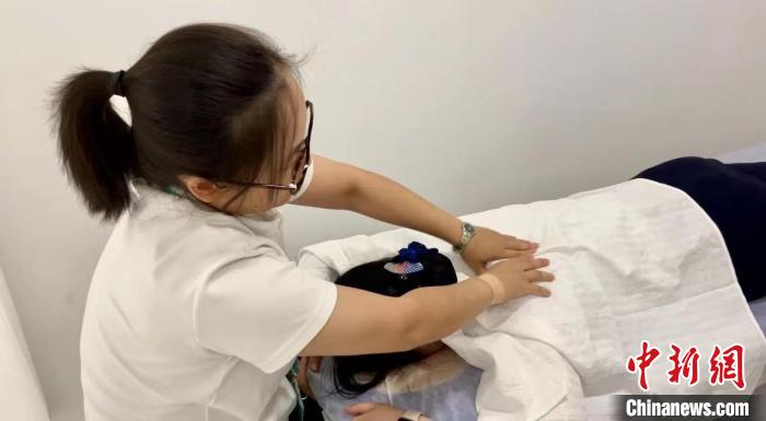 亚残运会中医药文化体验馆成焦点 中医体质辨识