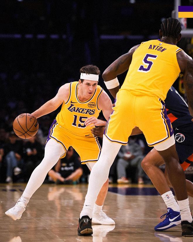 詹姆斯创历史三双纪录 湖人横扫奇才夺三连胜